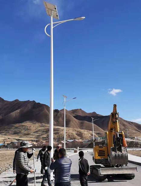 甘南碌曲10米和田太阳能路灯项目